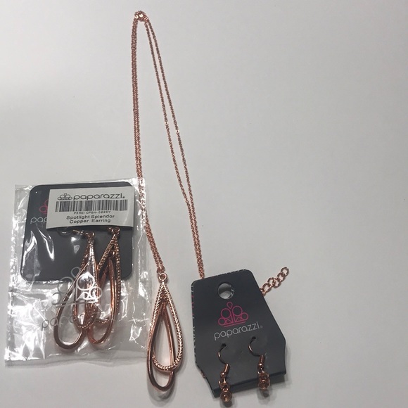 paparazzi Jewelry - Earring and Necklace Set